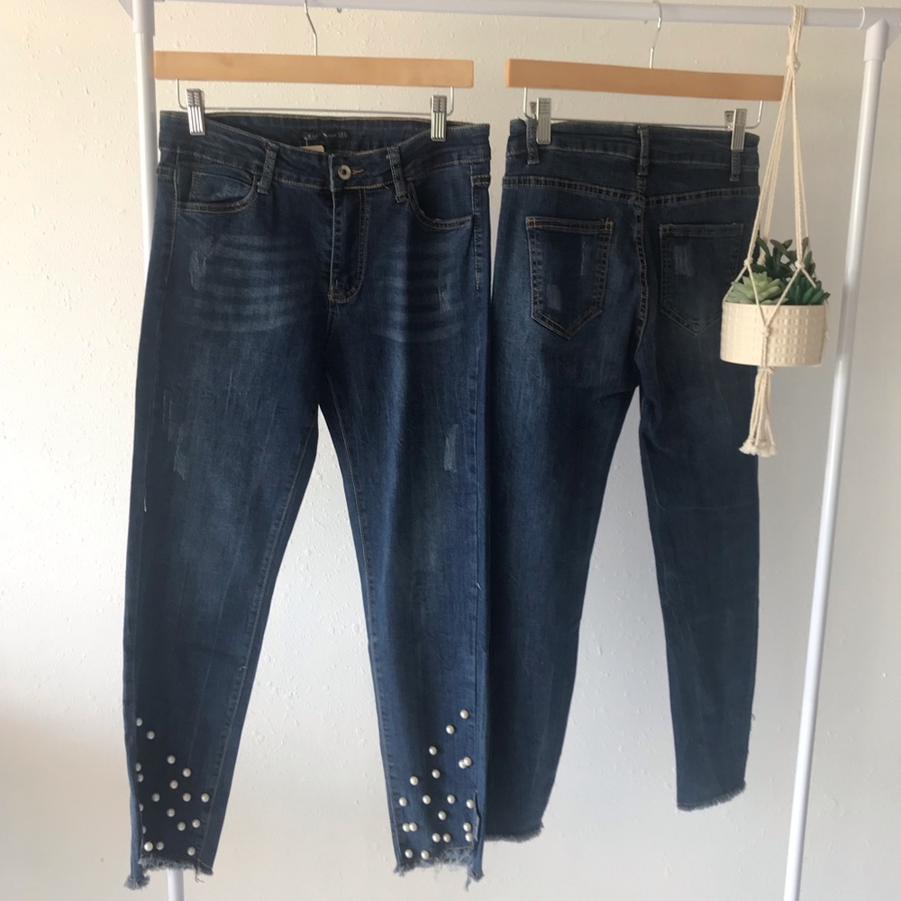 Jeans - Picture 2 of 4